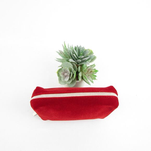 Chanel Red Velvet Cosmetic Pouch / Makeup Bag - Picture 6 of 7